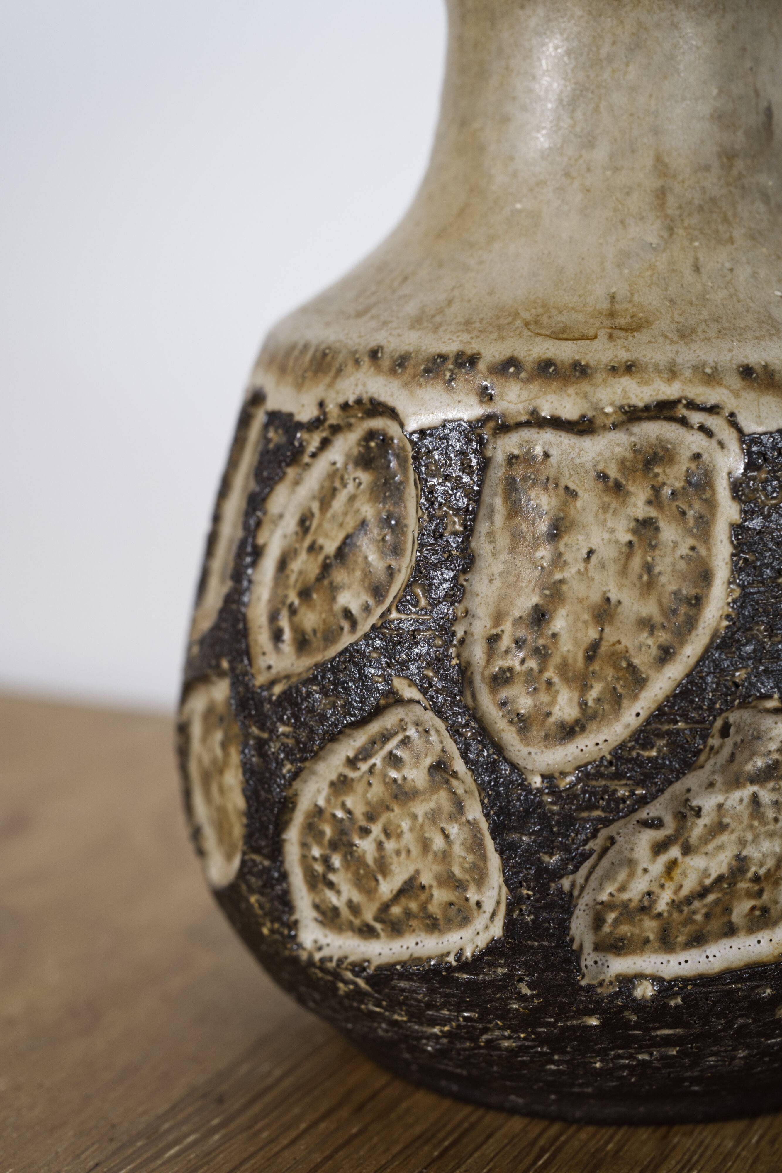 Small ceeramic vase, Løvemose Denmark