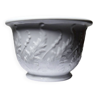 Antique cache-pot in Limoges porcelain with a relief decoration of foliage.