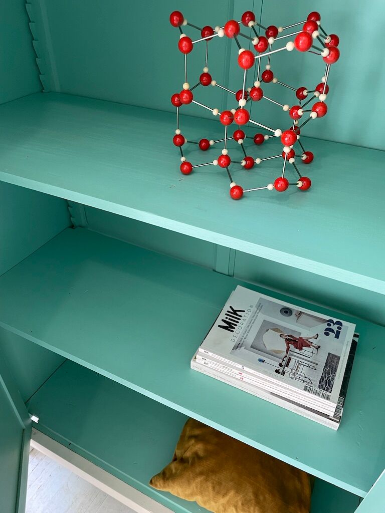 White and green cupboard