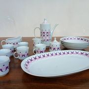 Alfoldi porcelain coffee service and serving dishes, 14 pieces, circa 1970.