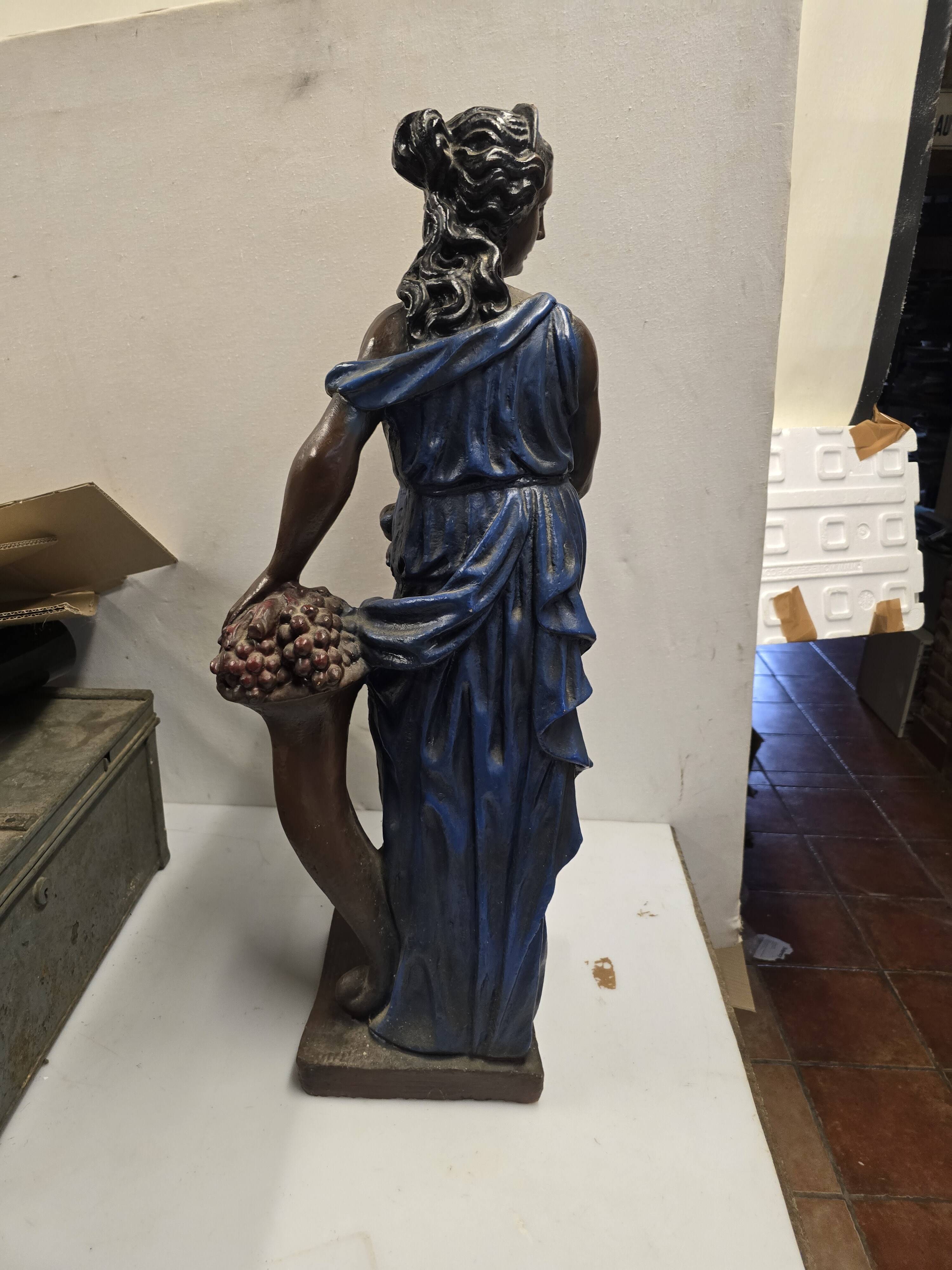 Sculpture femme en plâtre 90cm de H
