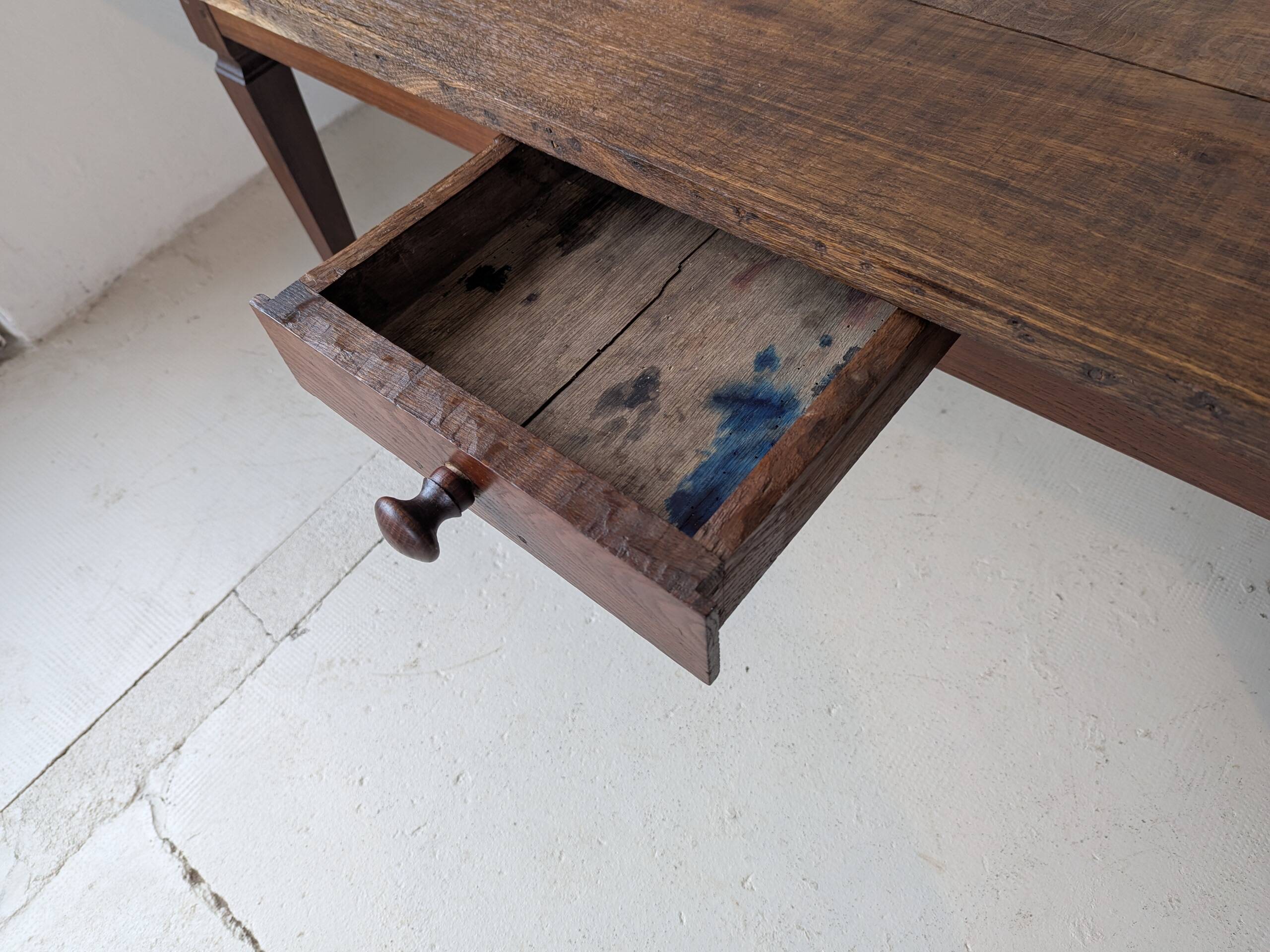 Campaign table in solid oak, Directoire style.