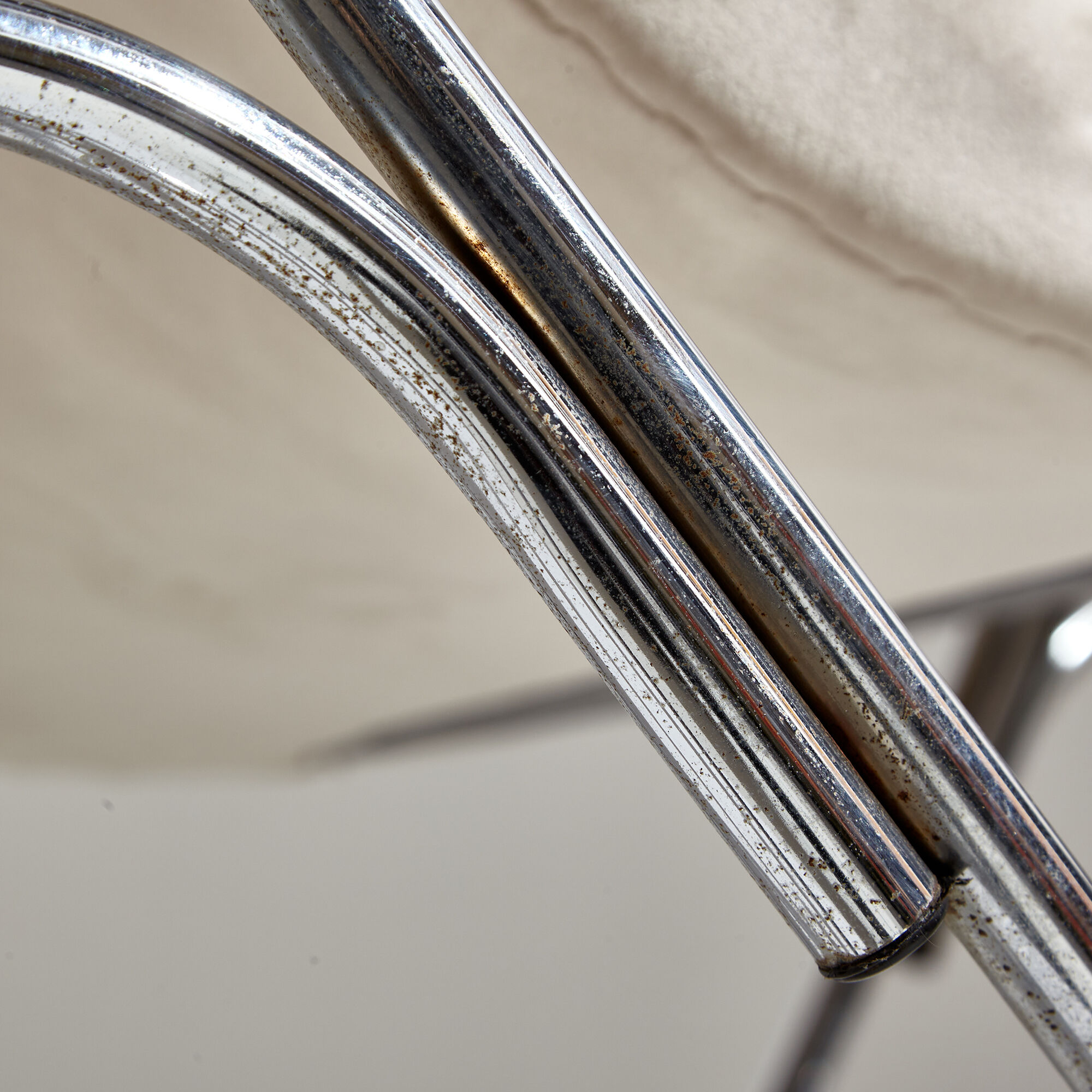 Tubular rocking chair