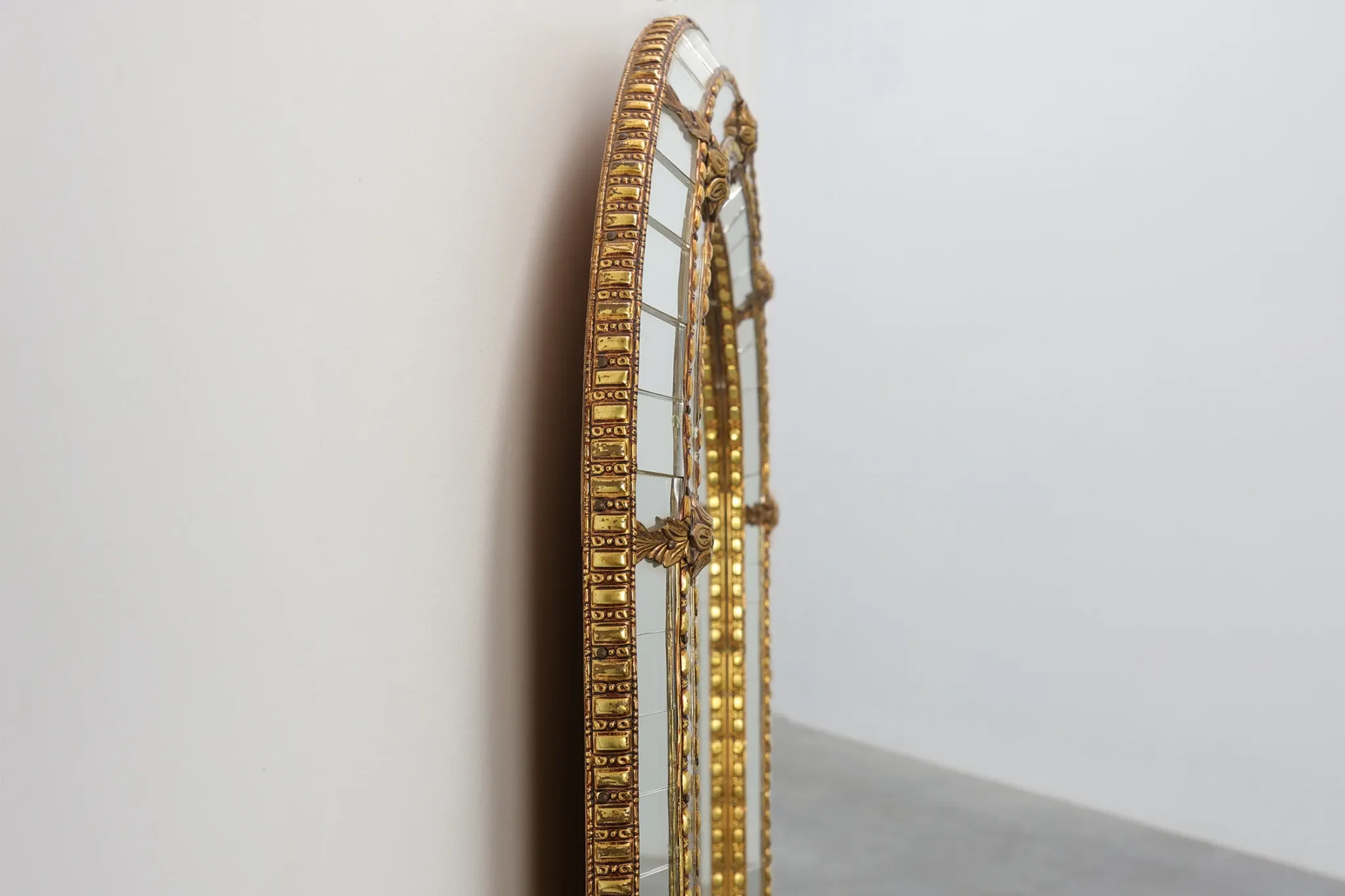 Venetian Style Arched Mirror with Gilt Beaded and Glass Frame, Italy, 20th