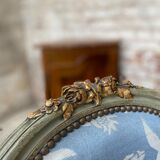 Paire de fauteuils médaillon en bois laqué de style Louis XVI XIXeme