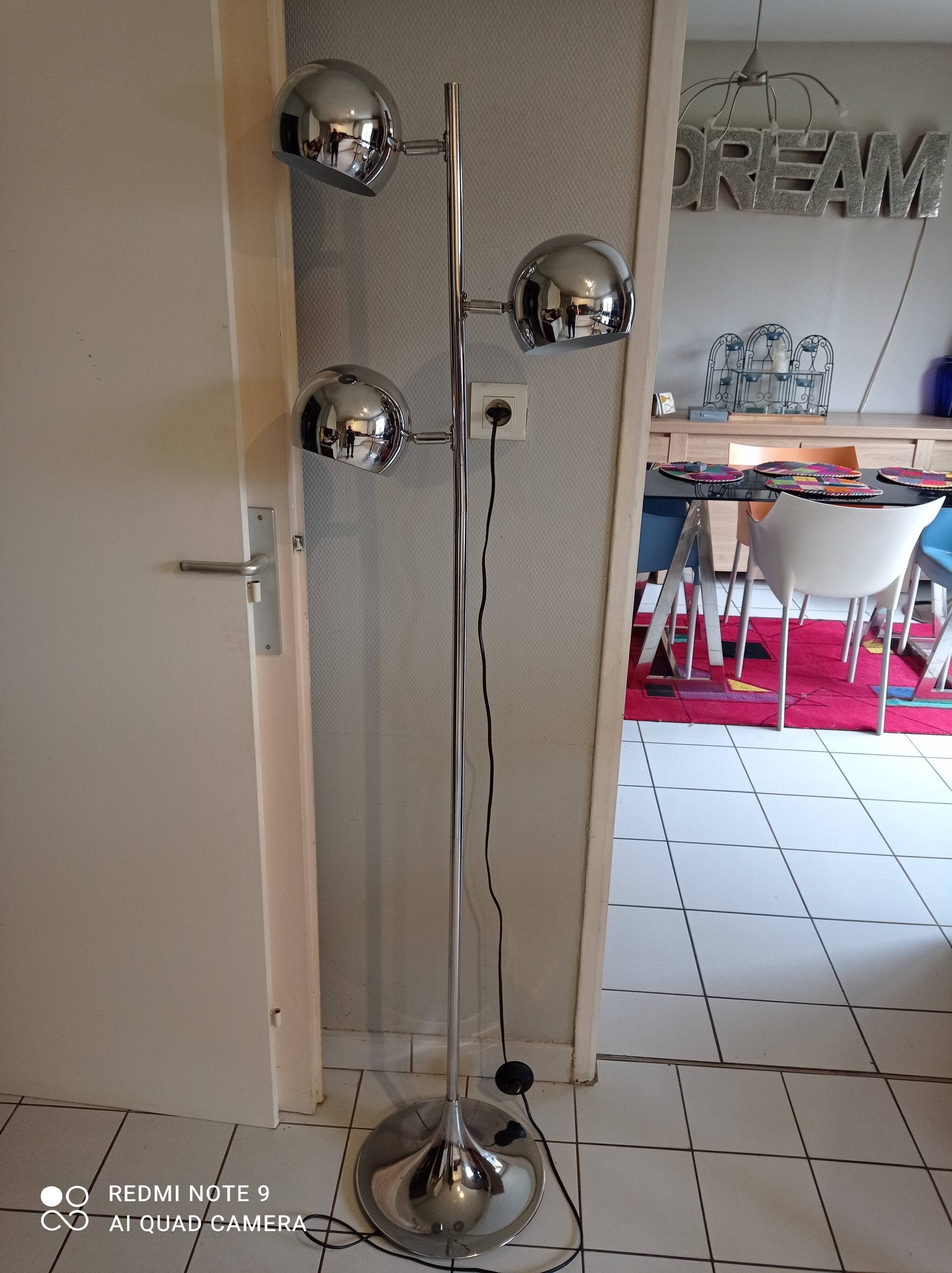 Eyeball floor lamp Tulip foot