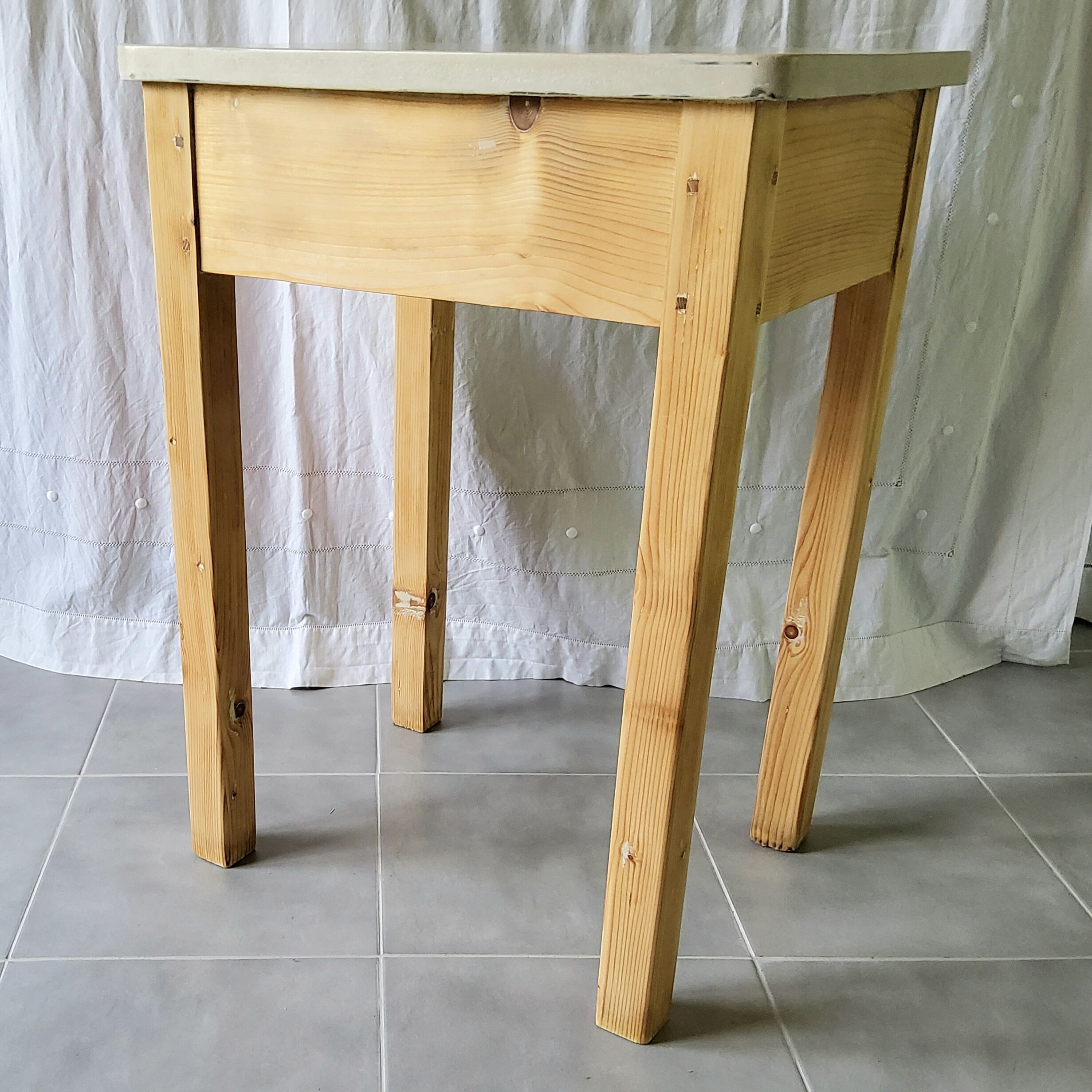 Vintage kitchen service