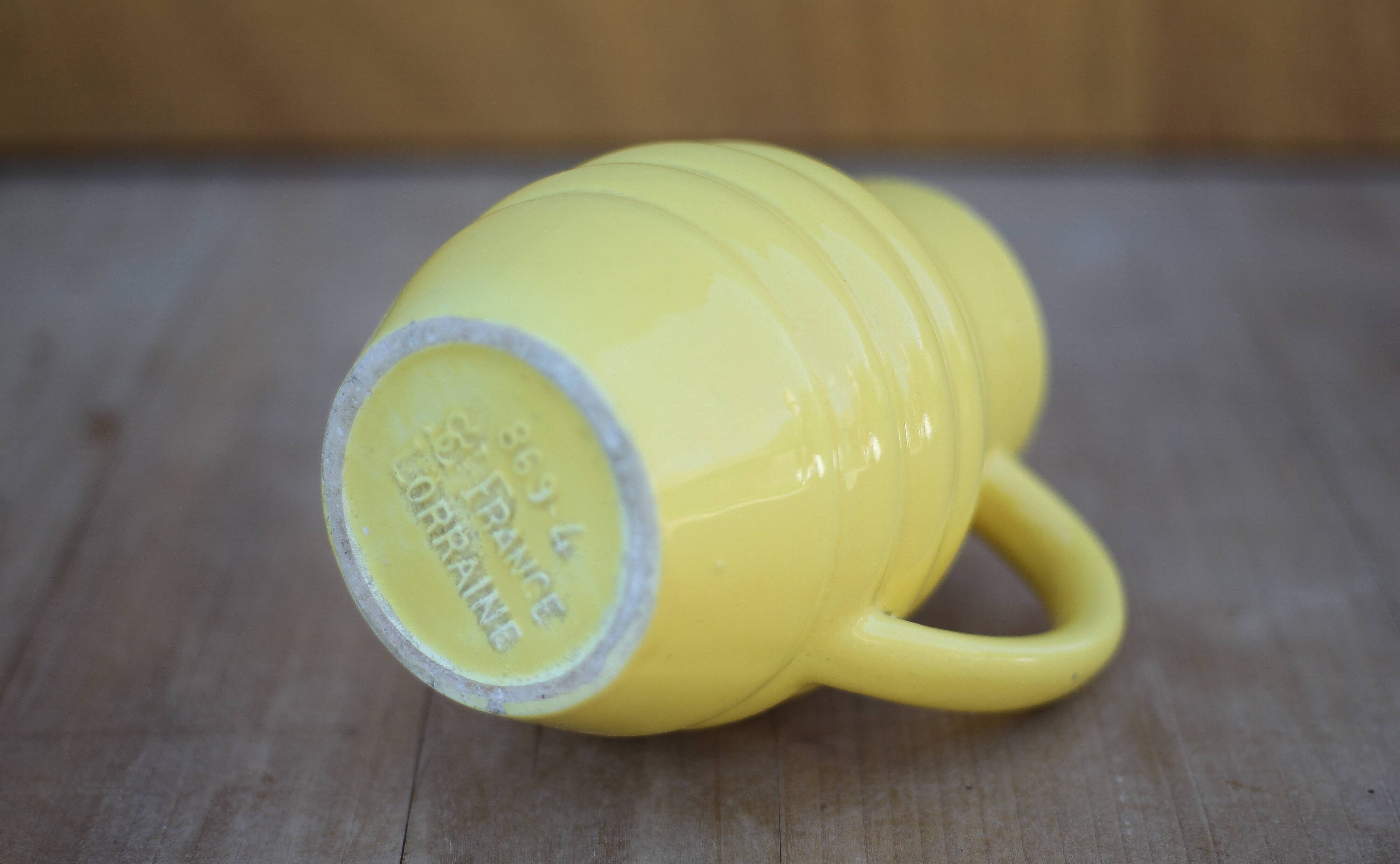 Pitcher St Clément France Lorraine 869, yellow pitcher