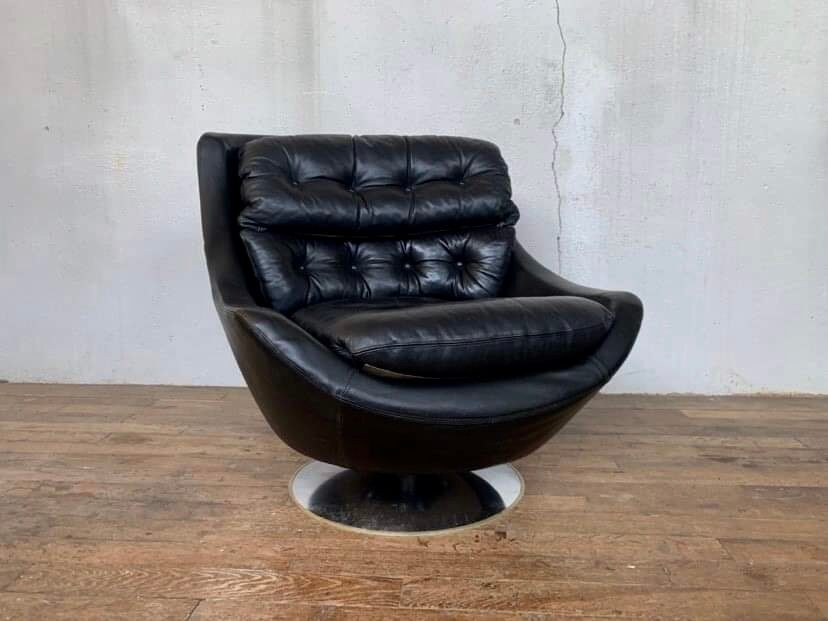 Pair of vintage swivel armchairs in black leather Tulip foot