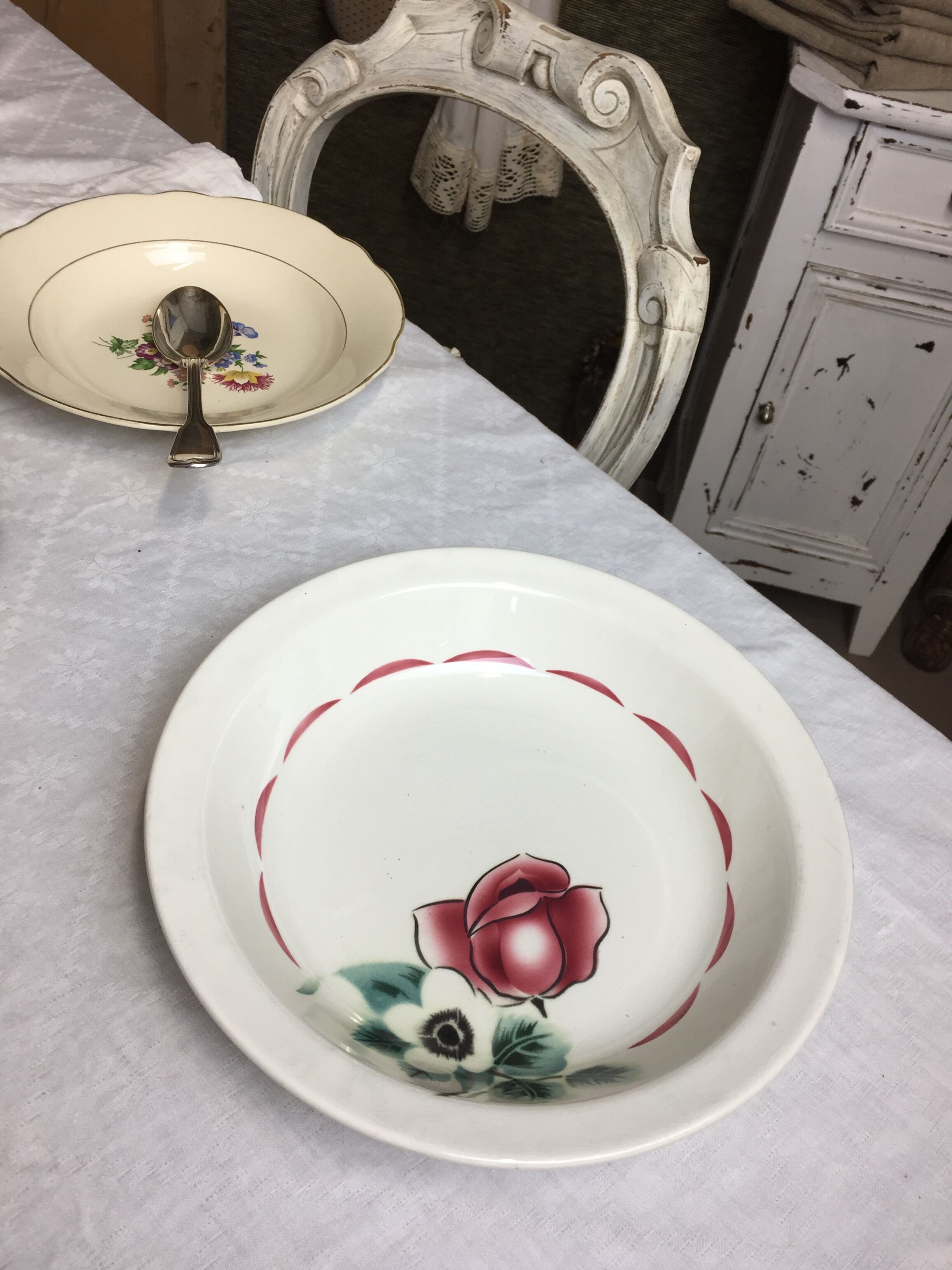 Hollow dish of round shape, made in France Digoin Sarreguemines