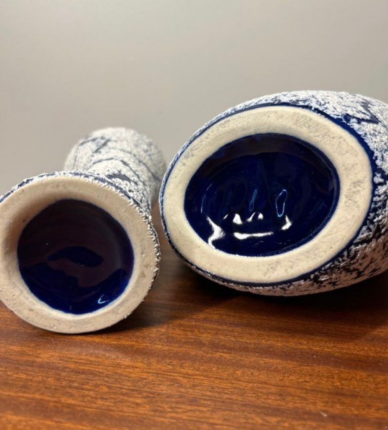 Pichets céramique bleu neige années 60