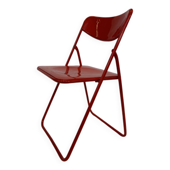 Chaise pliante TED vintage conçue par Niels Gammelgaard Ikea 1980 en rouge