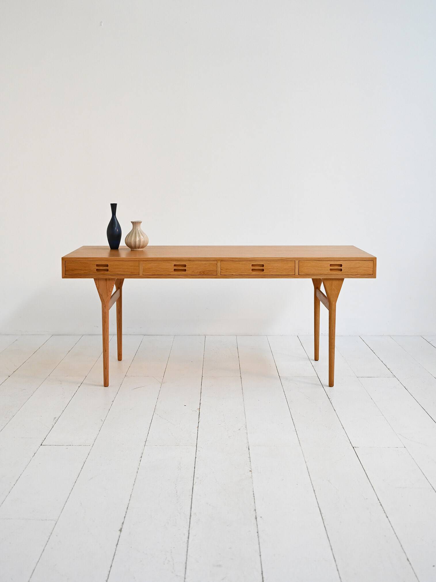 Modèle de bureau “ND93” par Nanna Ditzel pour Søren Willadsen
