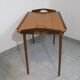 Table d'appoint plateau de service Aase Dreieri Ganddal Norvège  en teck et chêne années 1960