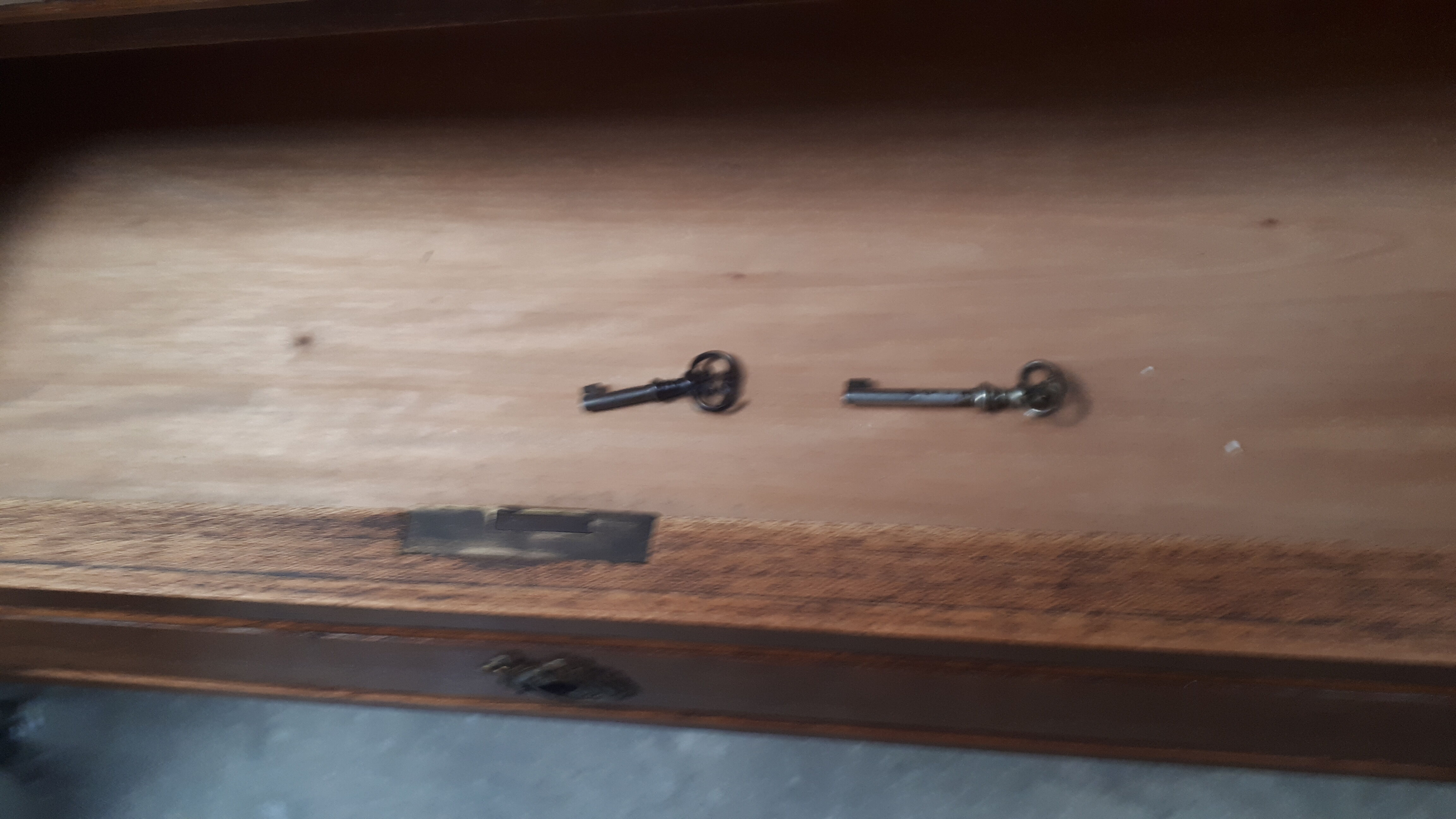 Chest of drawers 3 drawers Napoleon III classic on marble