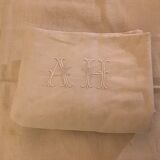 Drap de lin vintage 2 personnes monogrammé « AH »