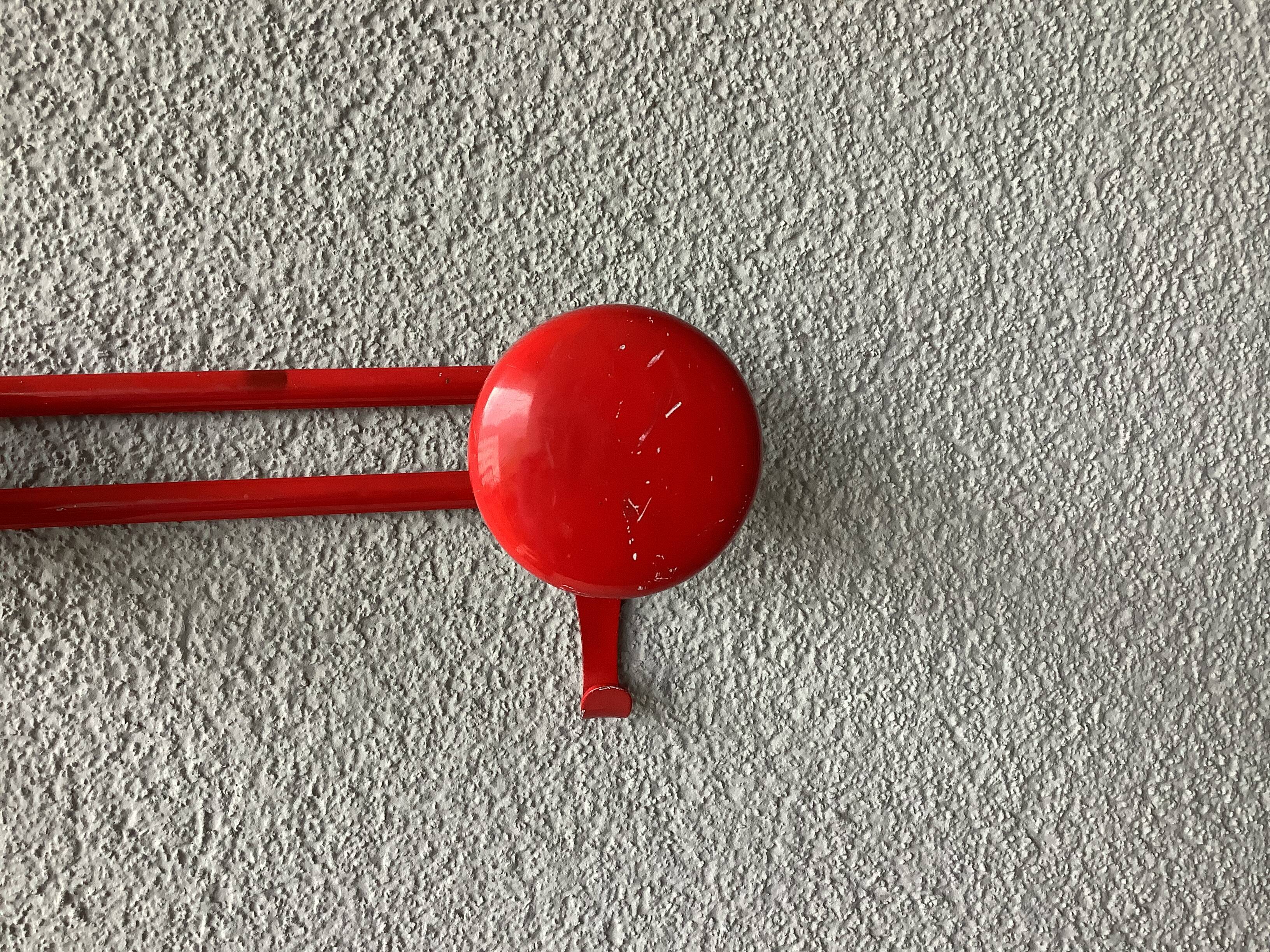 Patères vintage métal laqué rouge, années 70