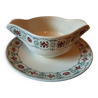 Moulin des loups and Hamage sauce boat