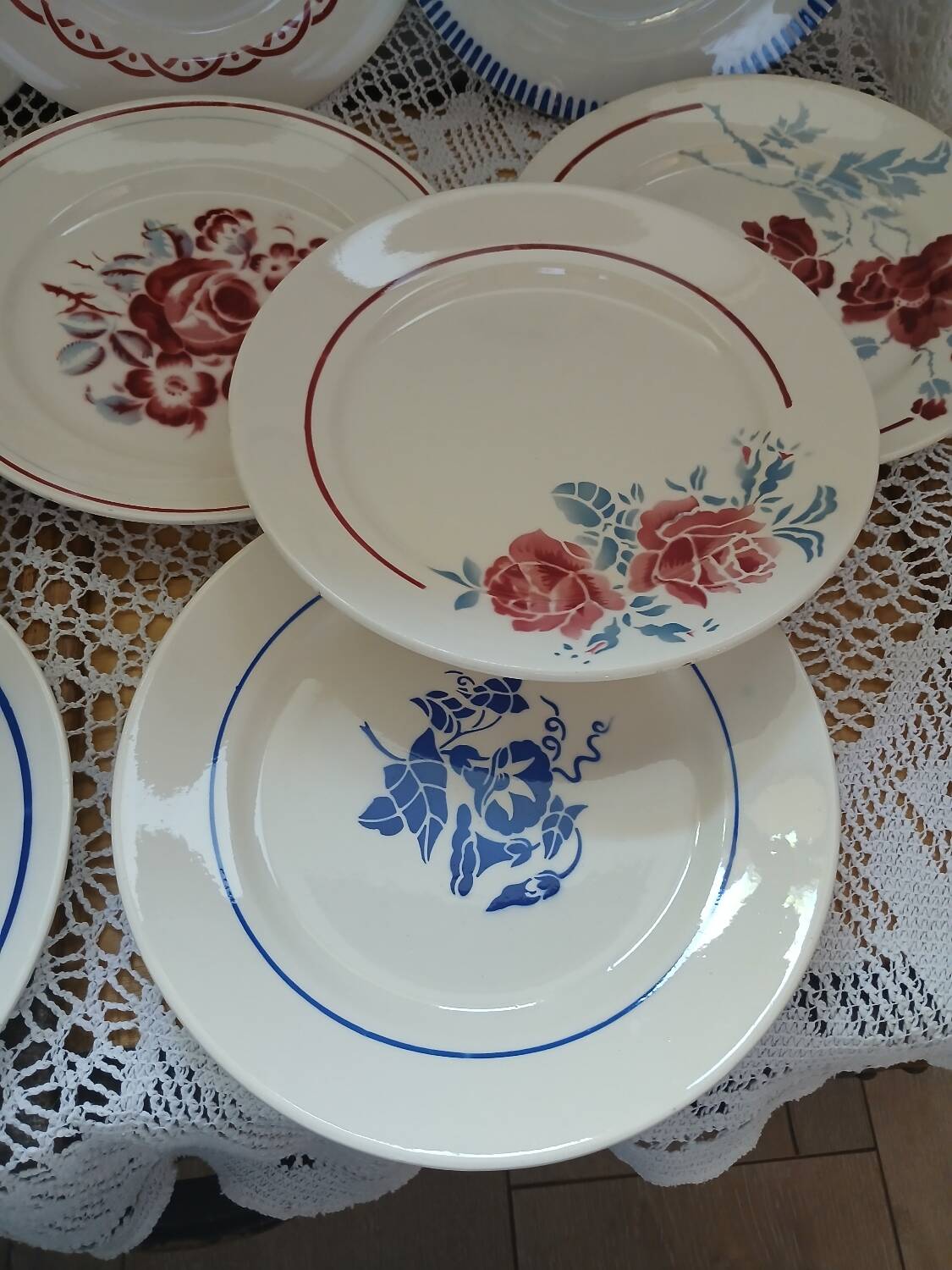 10 assiettes plates anciennes dépareillées