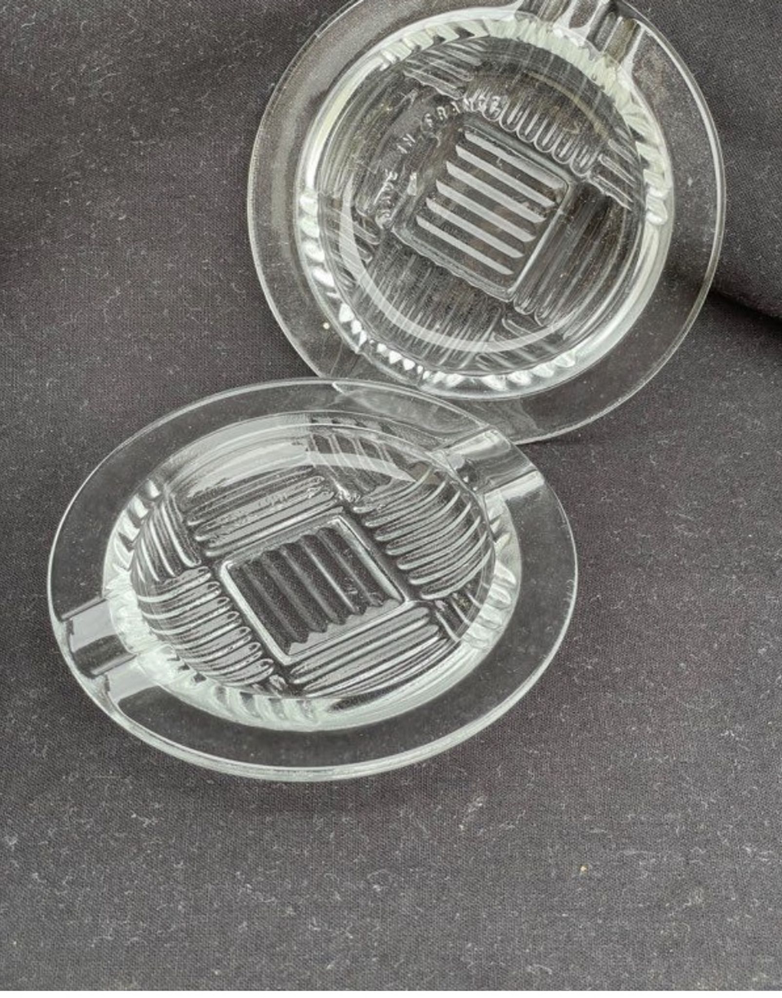 2 cendriers art déco verre