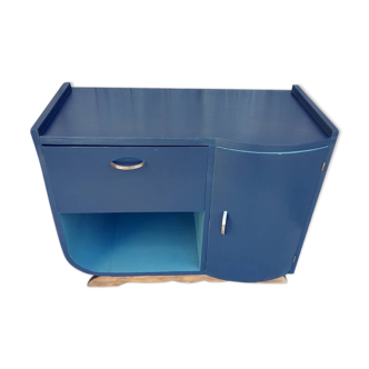 Extra furniture, bar, record player