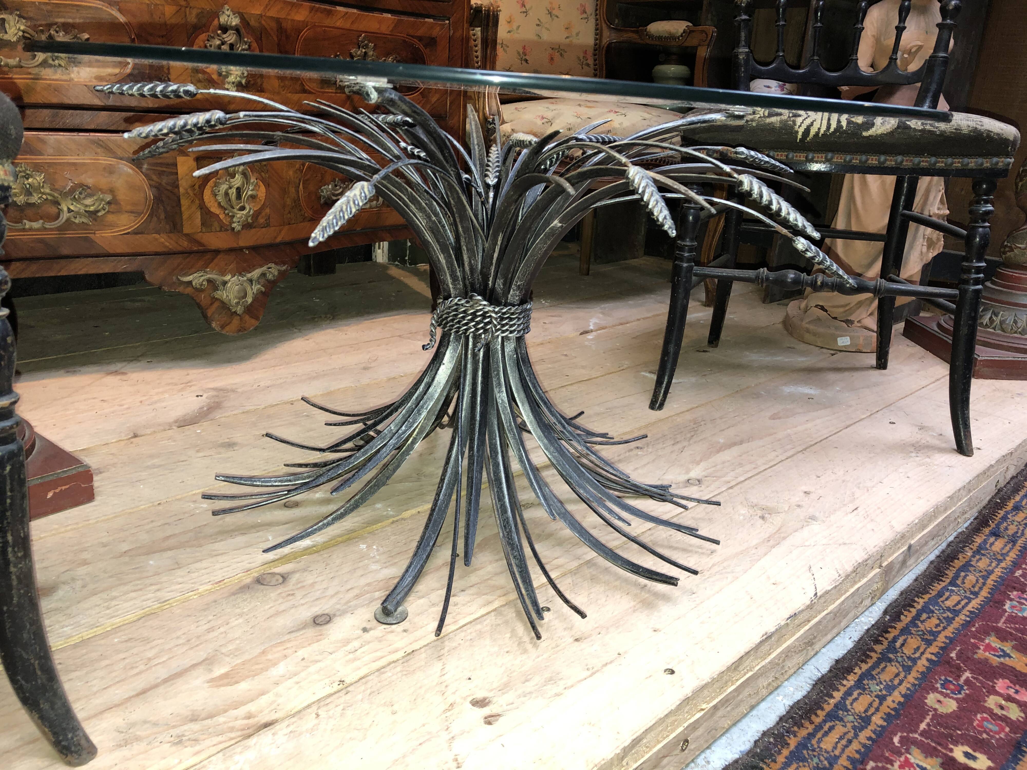 Table basse dite Coco Chanel gerbes de blé années 70