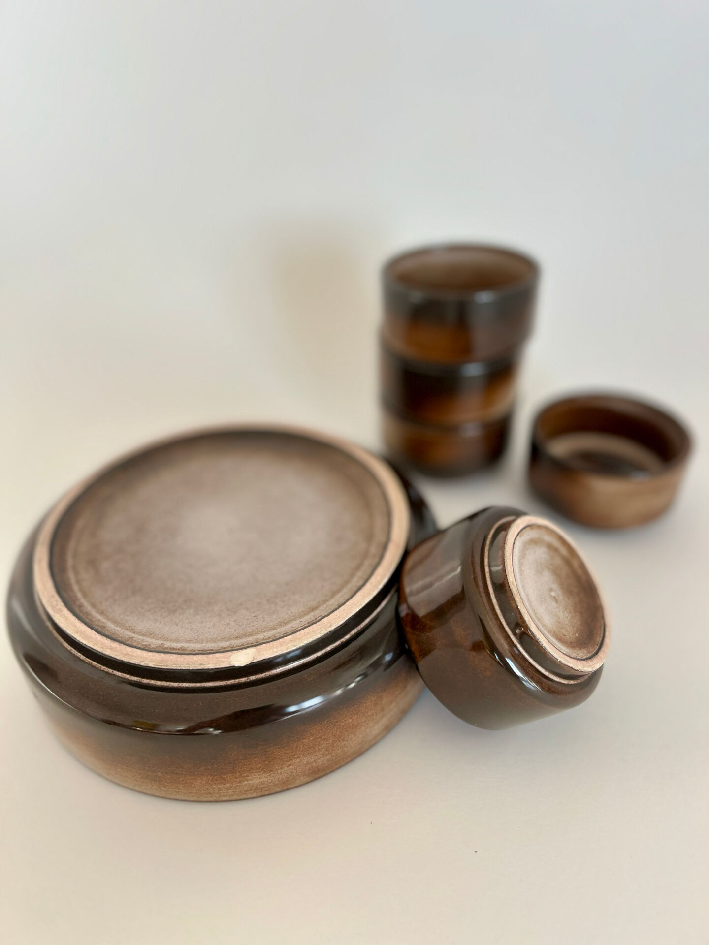 Service à apéritif vintage en céramique marron – 6 pièces
