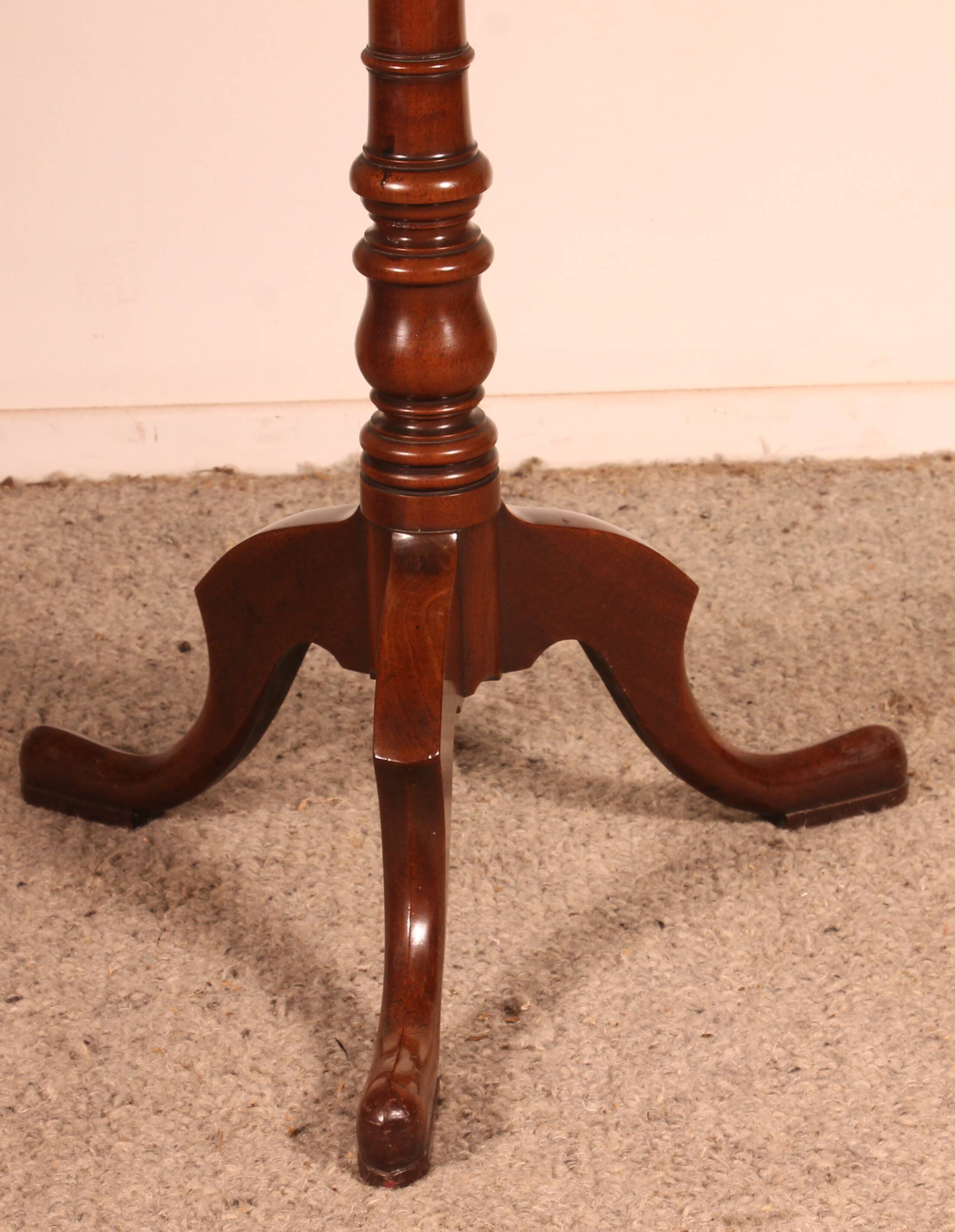 English Gueridon Circa 1800 in Mahogany