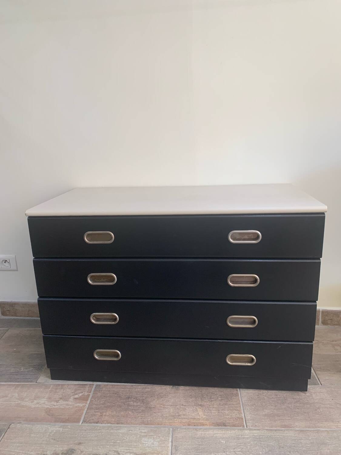 80s chest of drawers