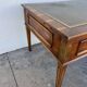 Bureau plat de style Louis XVI