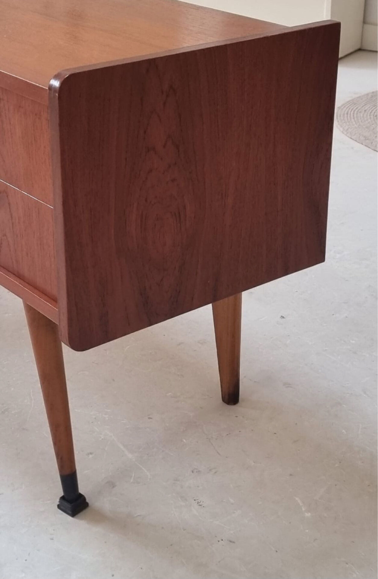 Mid-century lowboard