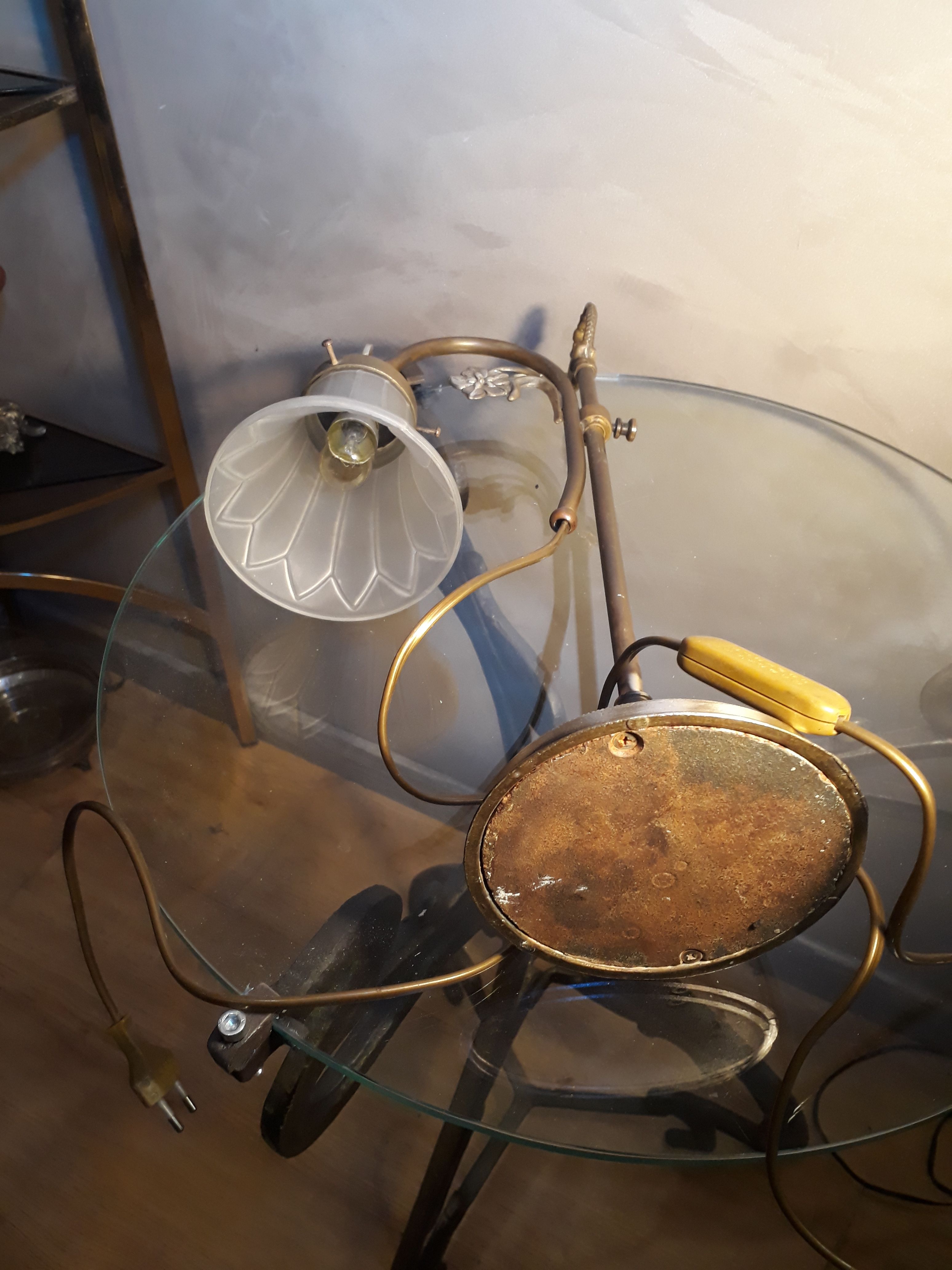 1900 beautiful brass desk lamp patina with its tulip art deco 44x25cm,