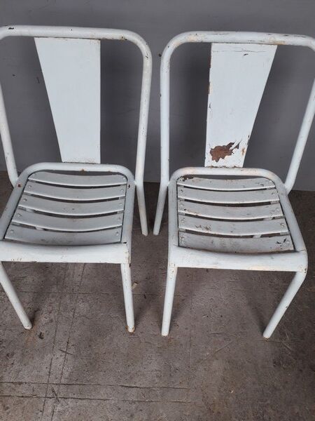 Pair of metal chairs 1960 vintage