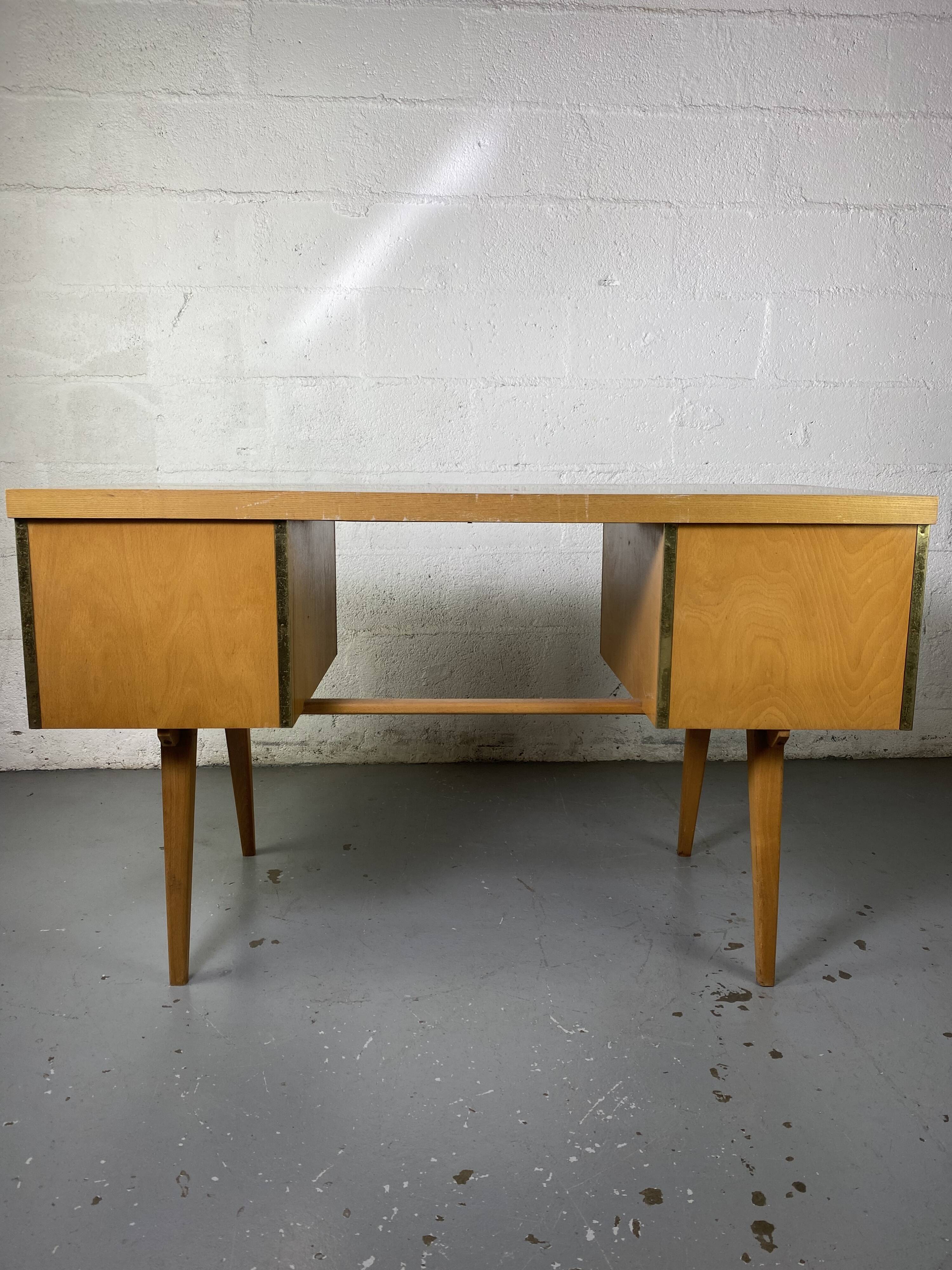 Desk Ekawerk Horn Lippe