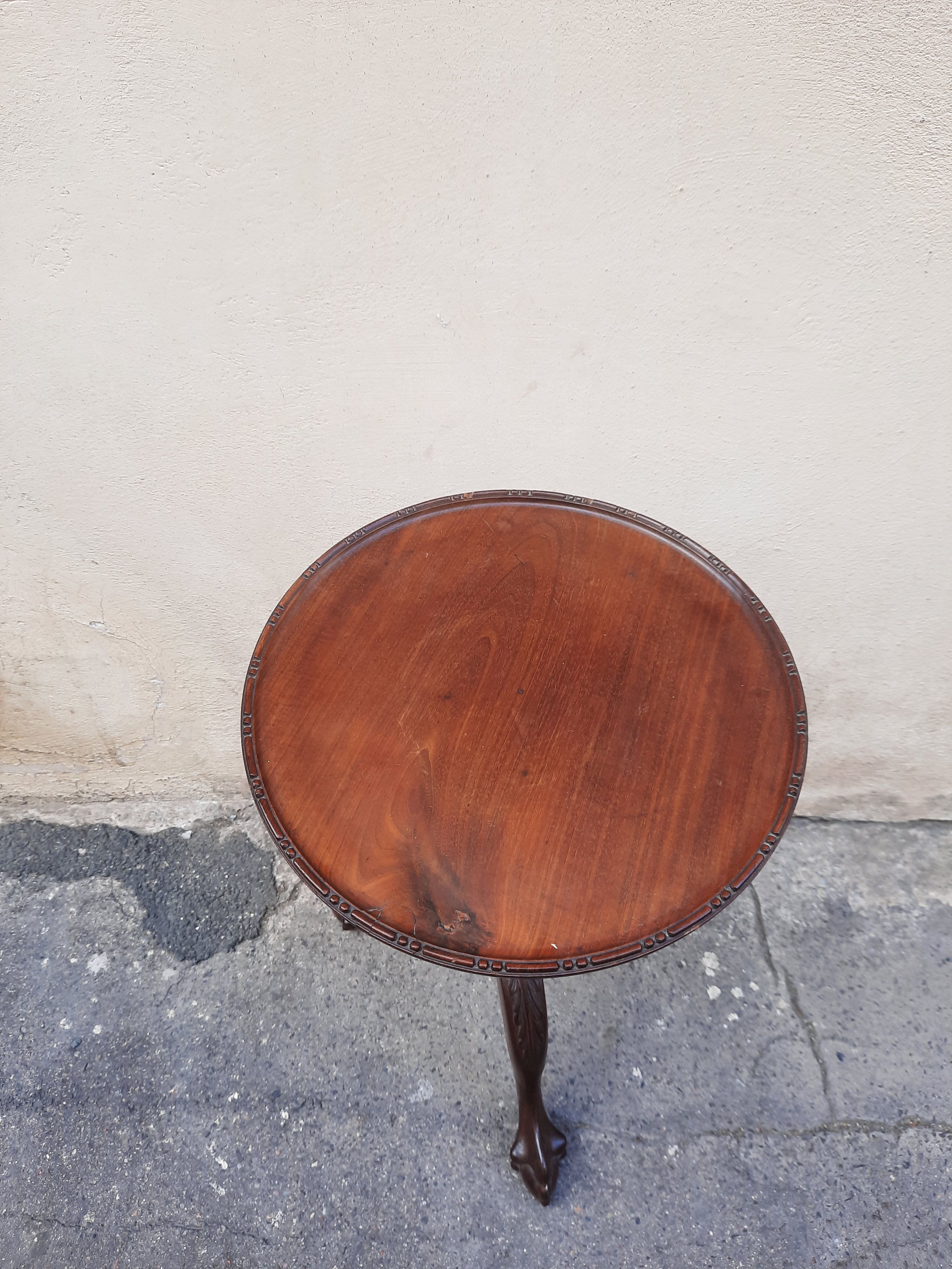 English gueridon table