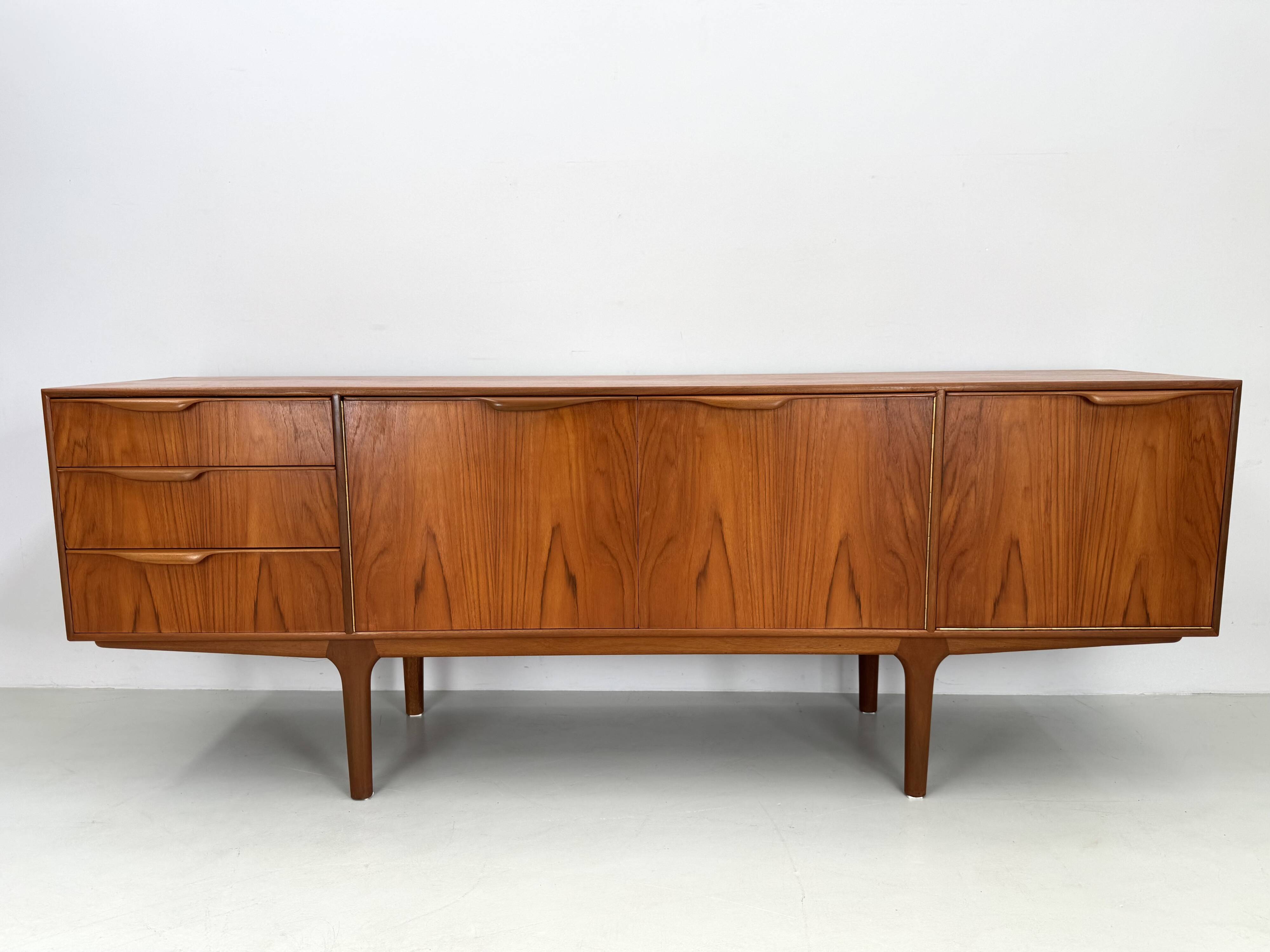 Beautiful McIntosh sideboard designed by T. Robertson in the 1960s.