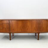 Beautiful McIntosh sideboard designed by T. Robertson in the 1960s.