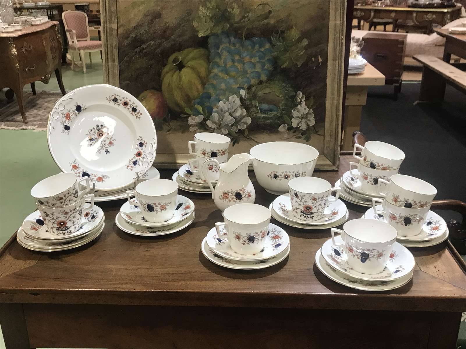 Service à thé en porcelaine anglaise des années 1930 - 12 tasses