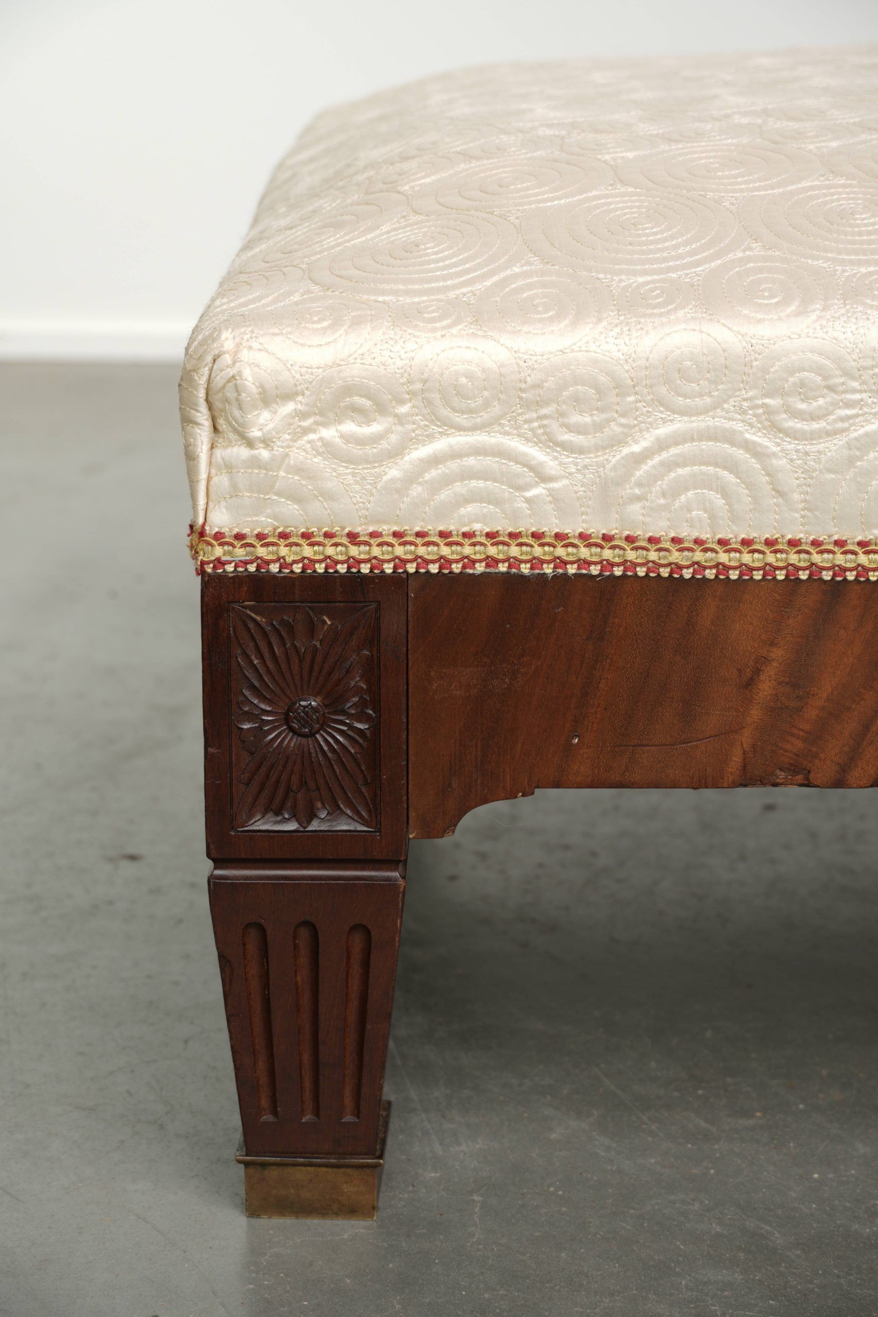 Antique French sofa from the 19th century in Empire style with a silk seat