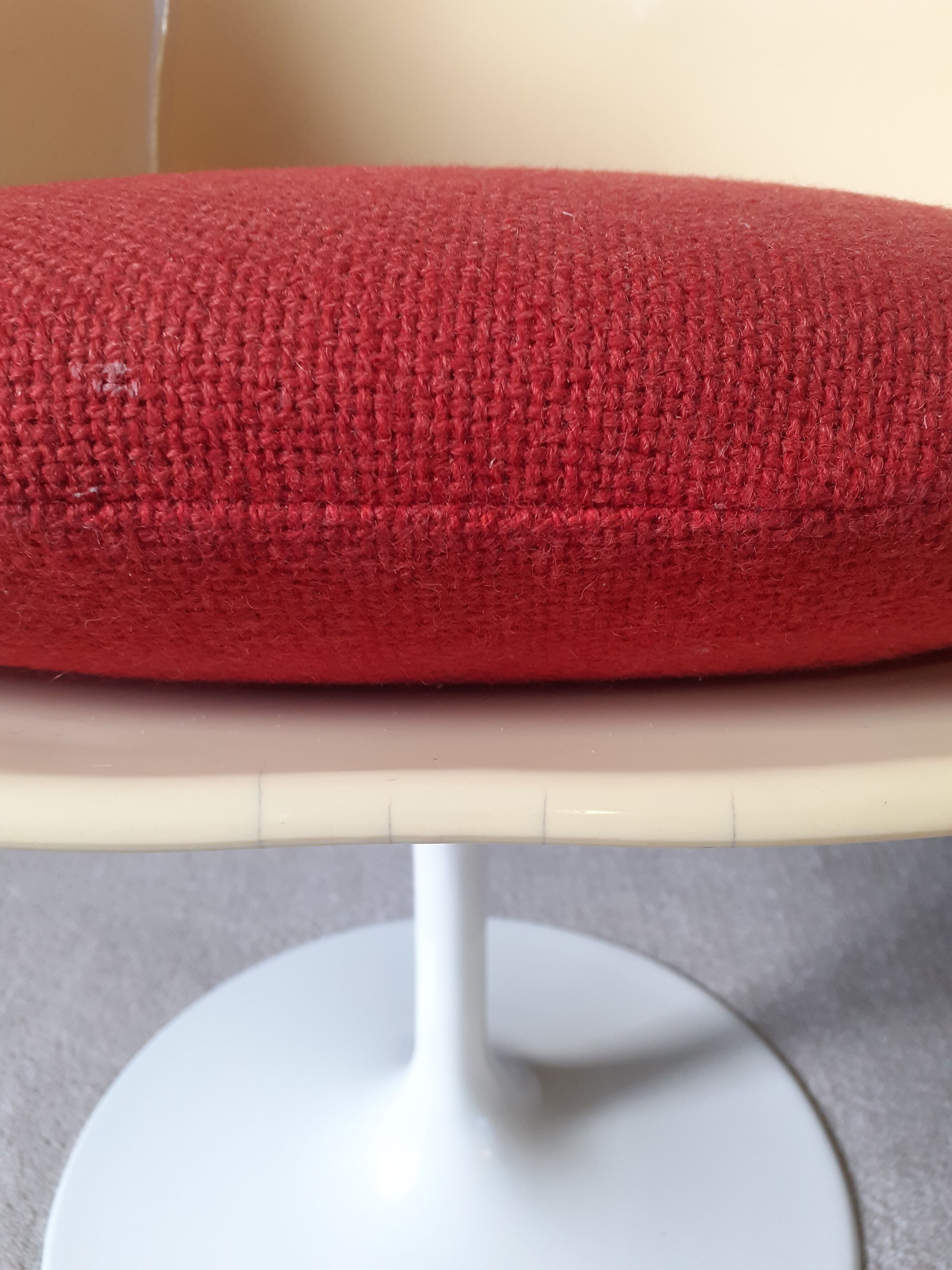 Italian swivel chair "tulip", design Rudi Bonzanini circa 1970