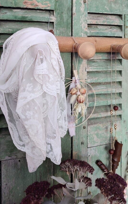 Five-headed light wood hook