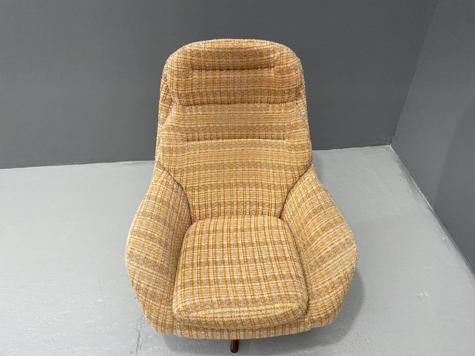 Swivel Armchair for Jitona Soběslav, 1970s, Czechoslovakia