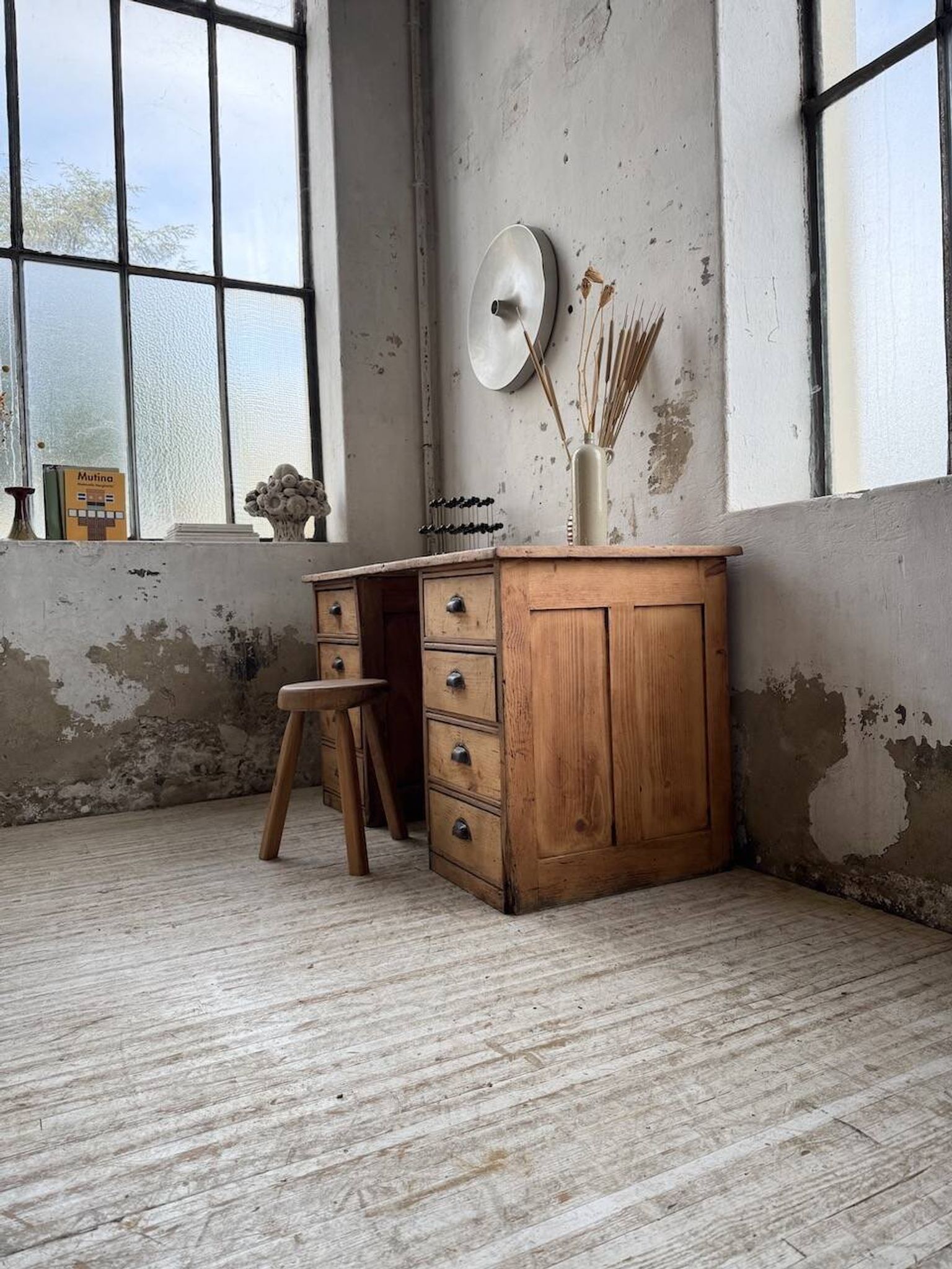 Bureau pin meuble atelier 1950