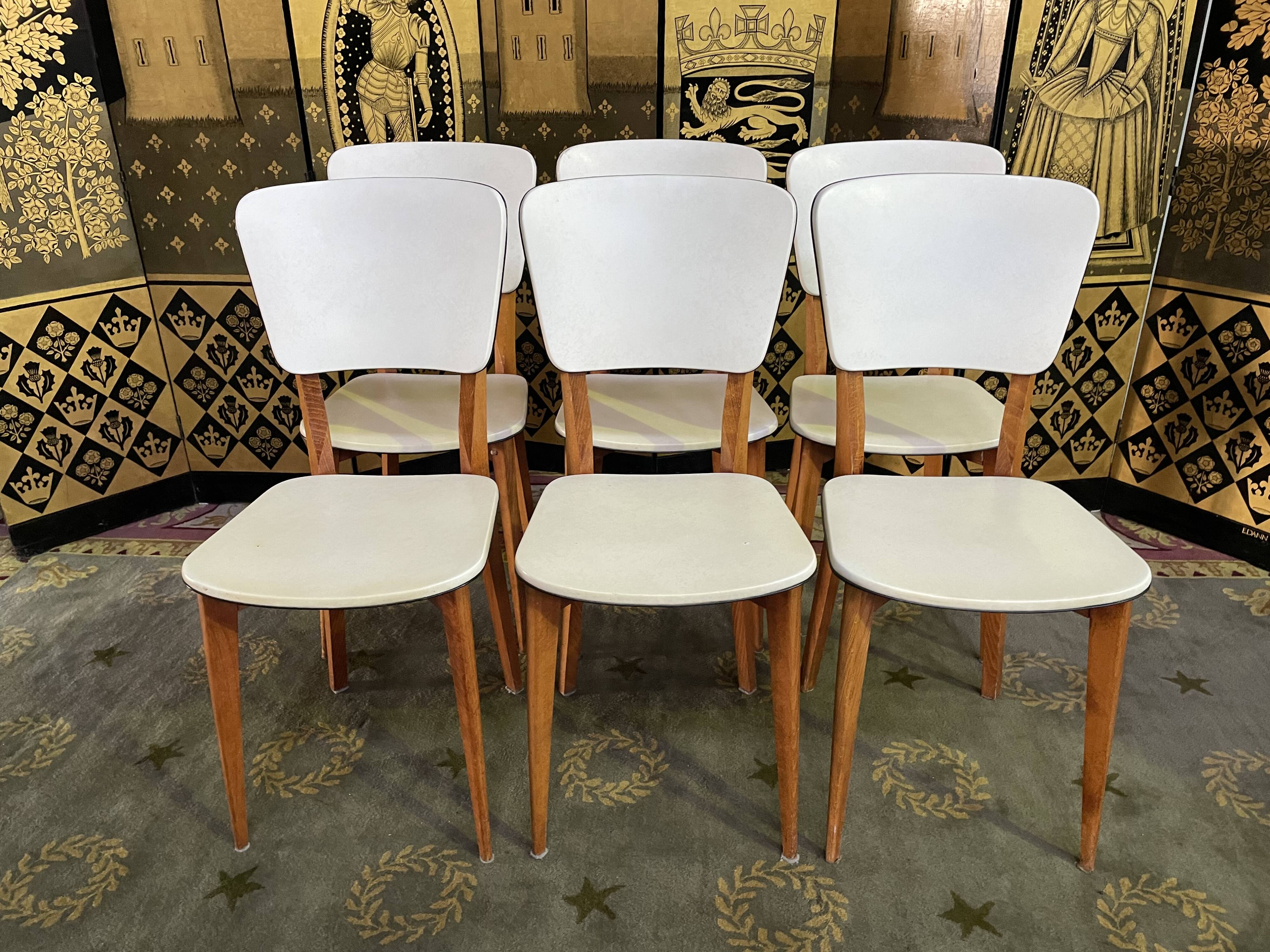 Suite of 6 vintage chairs in white Skaï