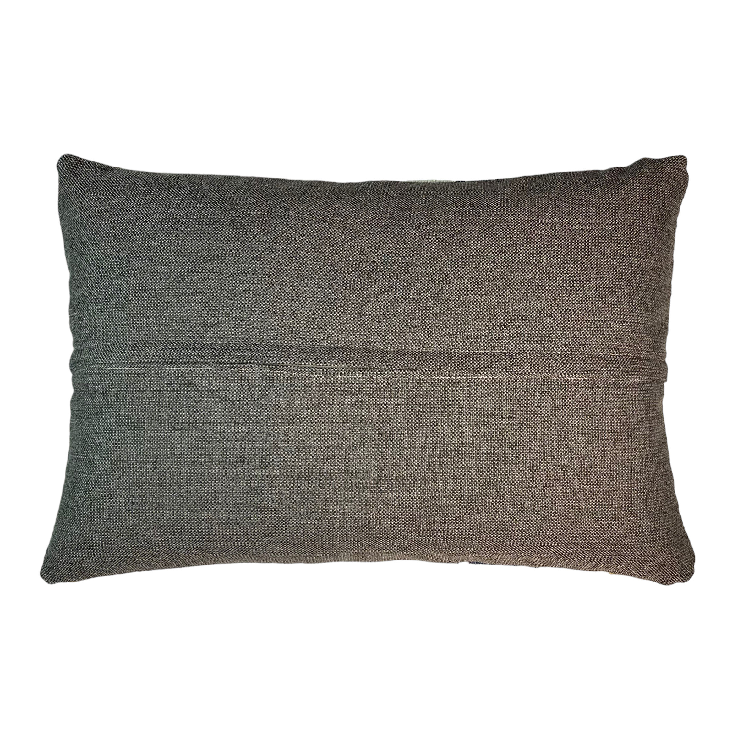 Vintage turkish kilim cushion cover , 40 x 60 cm