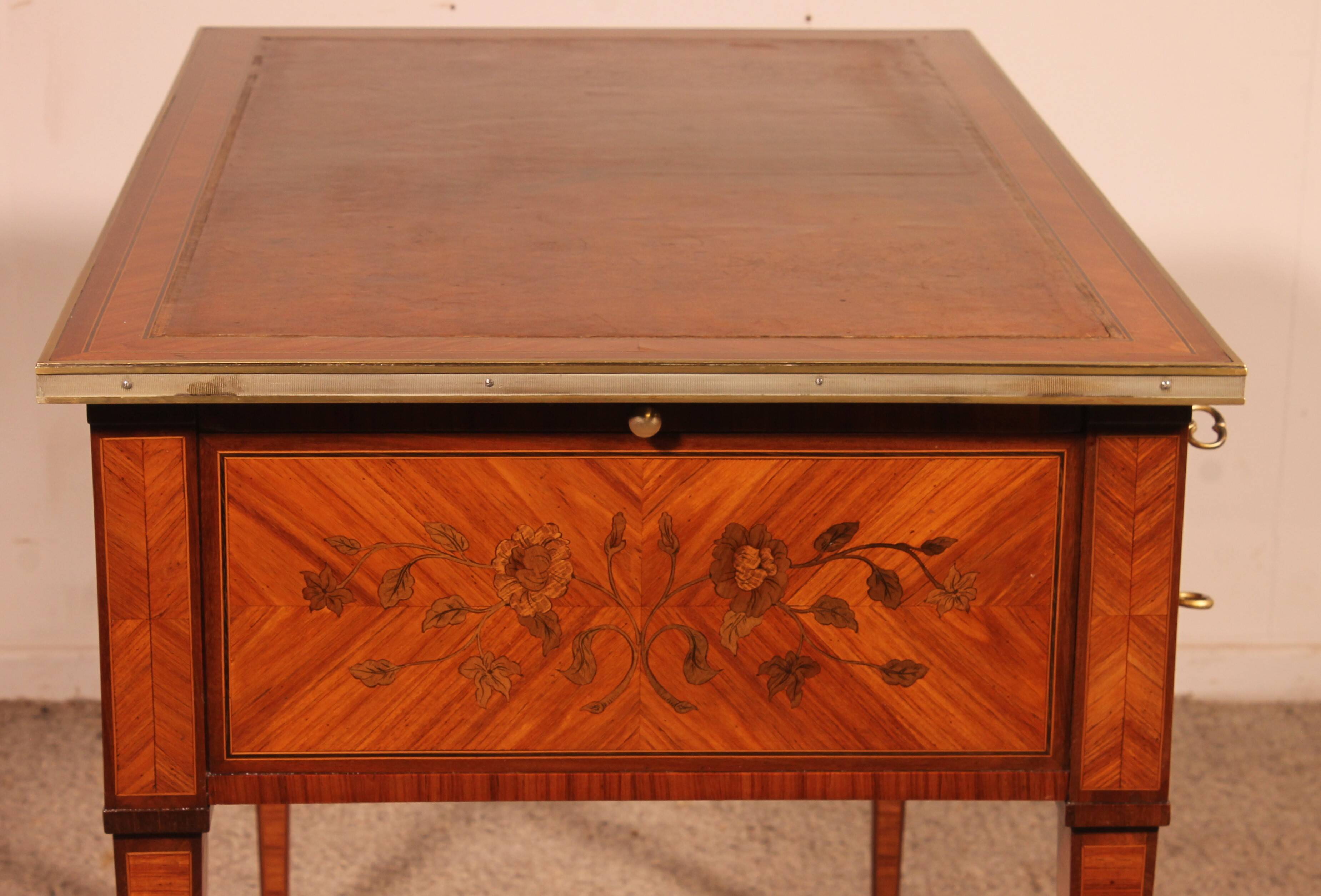 Bureau Plat Louis XVI En Bois De Rose