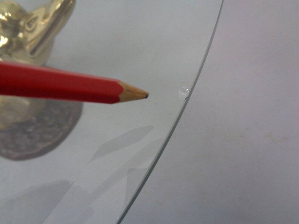 French Swan Coffee Table in Brass and Glass, 1960s