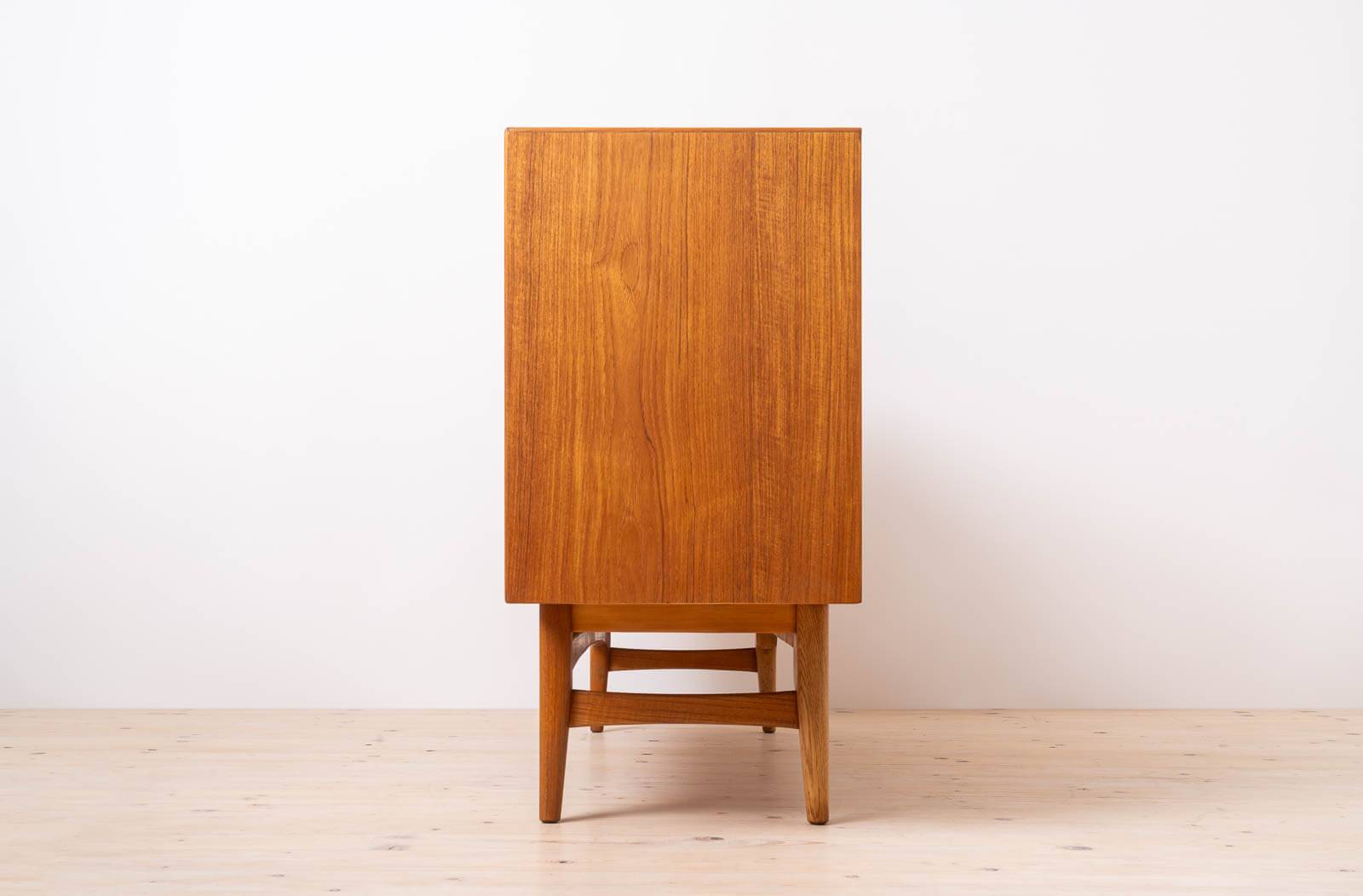 Teak buffet Bruksbo, timeless and modern Scandinavian design from the mid-century.