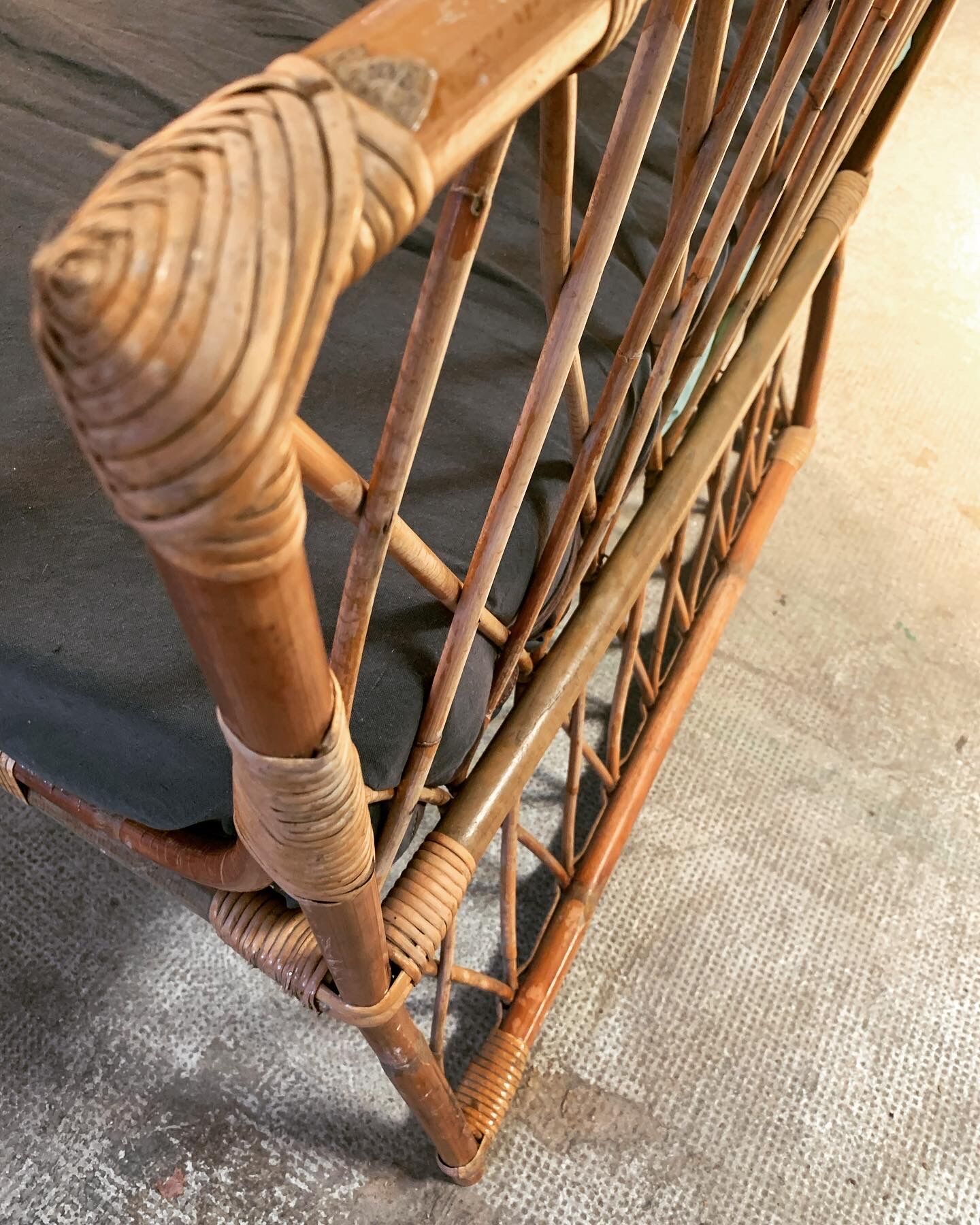 Rattan bed
