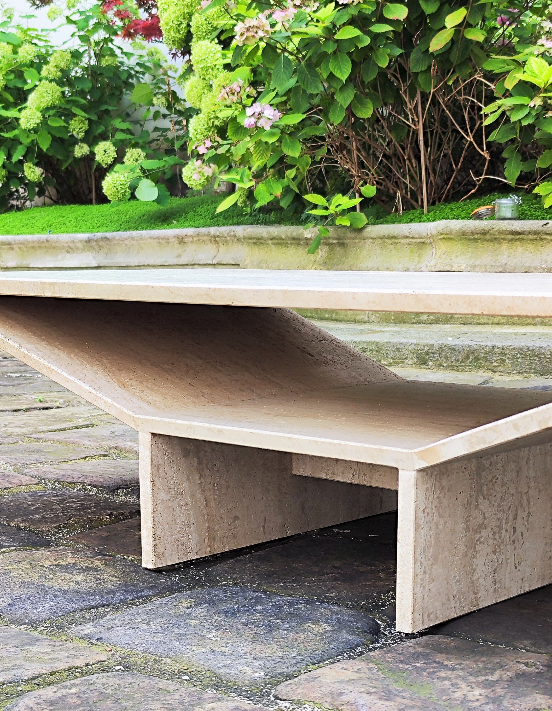 Travertine coffee table - 70s - brutalist and minimalist - Italy